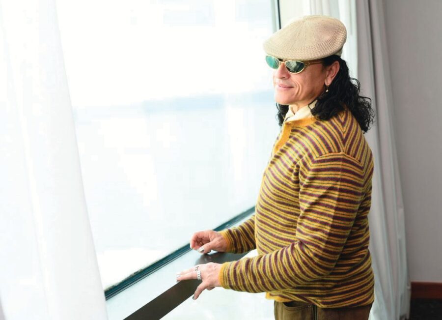 Elvis Crespo estuvo de visita promocional en el país, donde habló de su música y planes futuros. AGENCIA FOTO