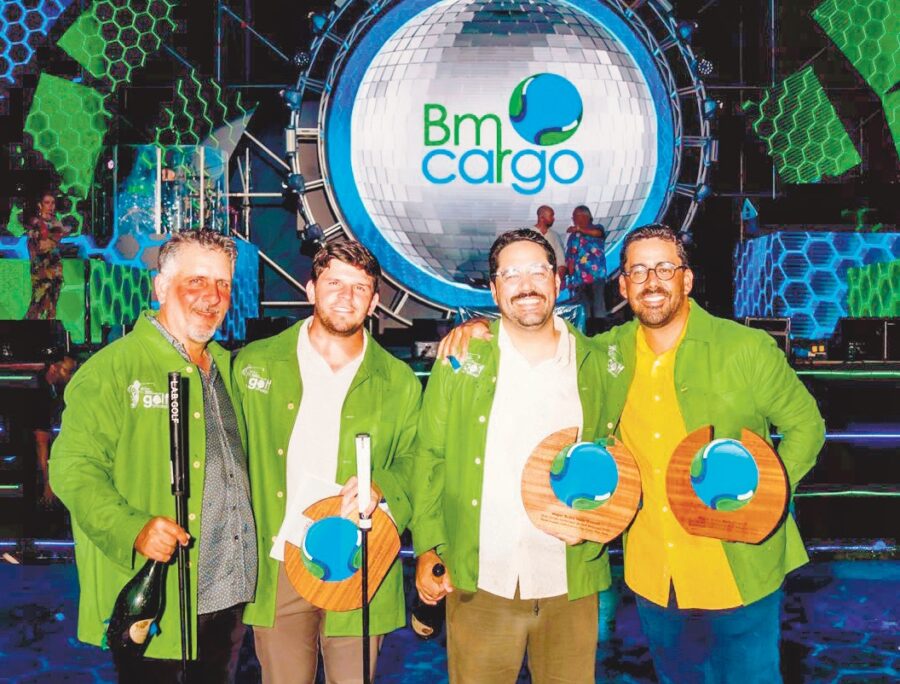 Fermín Moore, Juan Cayro Delgado, Olived Gonzá lez y Jay González.