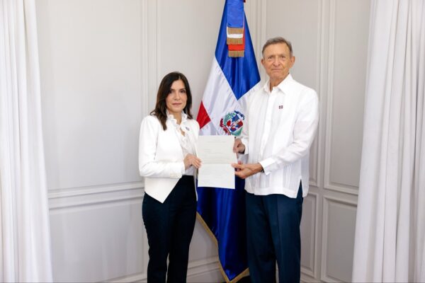 Canciller y nueva embajadora