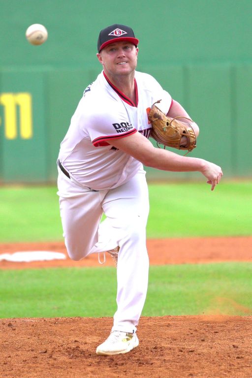 Debut-Travis Lakins