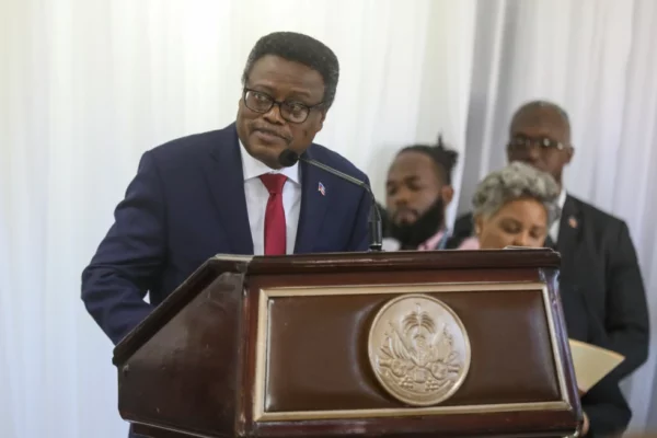 Fritz Alphonse Jean-funcionario-haitiano