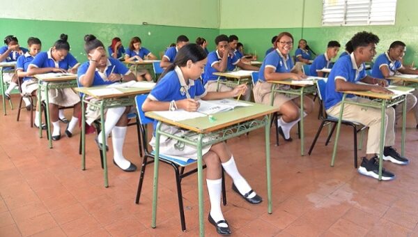 estudiantes-república dominicana