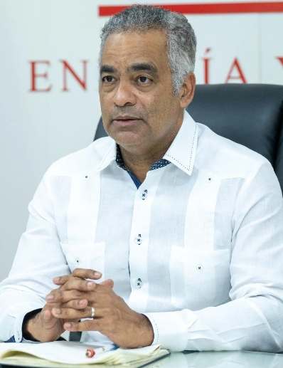 El ministro de Energía y Minas,  Joel Santos.