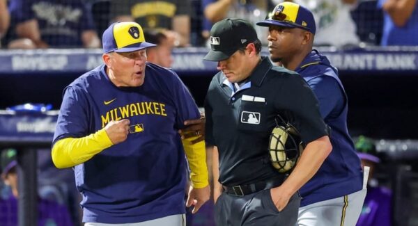 Pat Murphy,  de los Milwaukee Brewers, fue  galardonado Dirigente del Año en la temporada 2024.