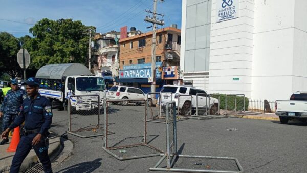 Policías en Palacio de Justicia.