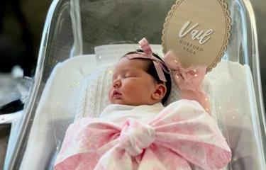 Hija-Amelia Vega