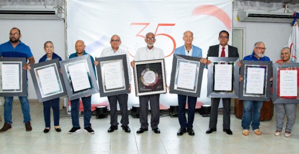 Los reconocimientos entregados por Fundación Solidaridad.
