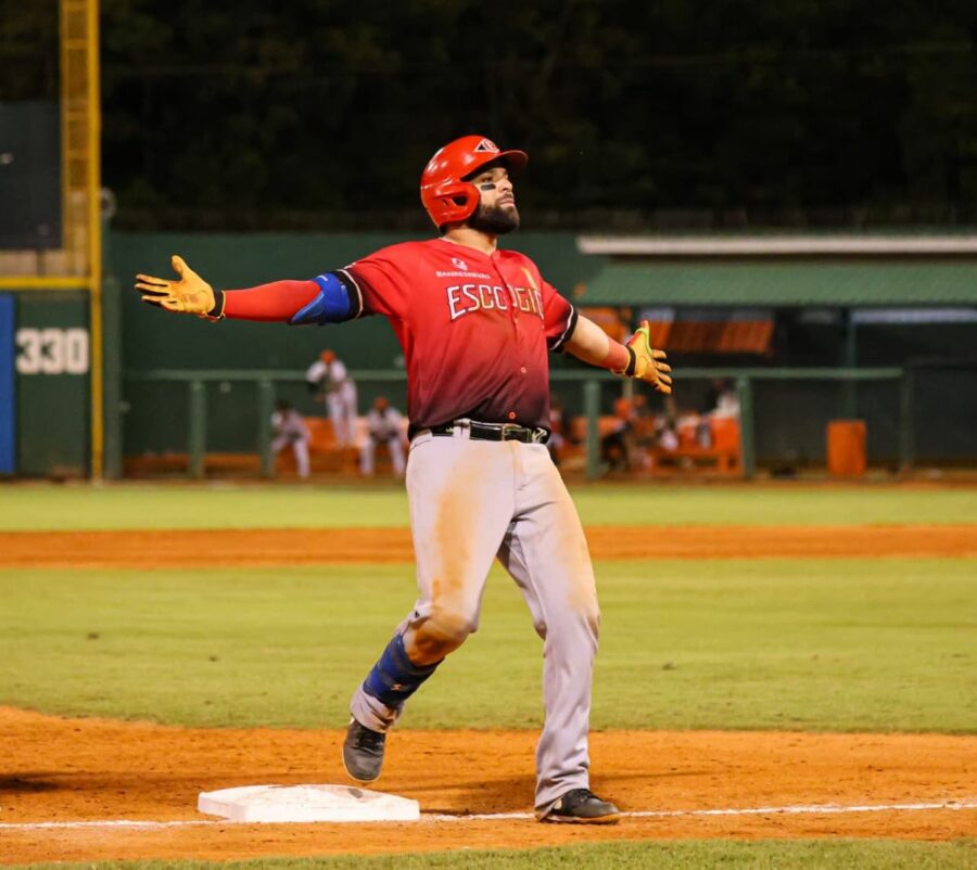 Michael De La Cruz