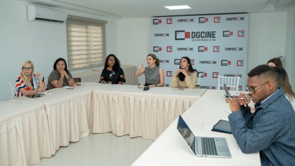 dirección de cine