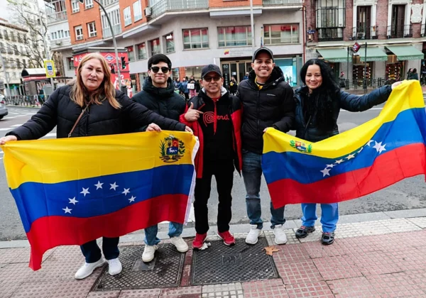 venezolanos-consulado2-RqNu1hXXnZ3zp6ldRuD63PN-1200×840@diario_abc