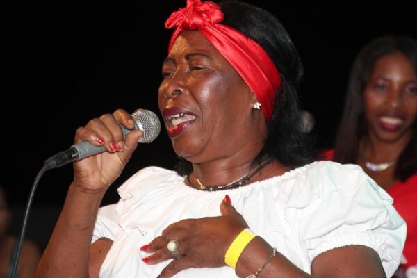 Enerolisa Núñez, la ‘Reina de la Salve’
