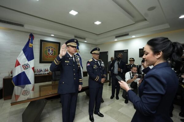 nuevo jefe de la poluicía