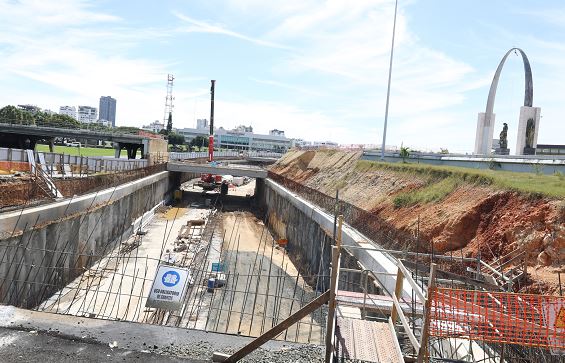 Vista del túnel en el trayecto que da al Ministerio de Defensa, con significativo avance. / Foto: Francisco José.