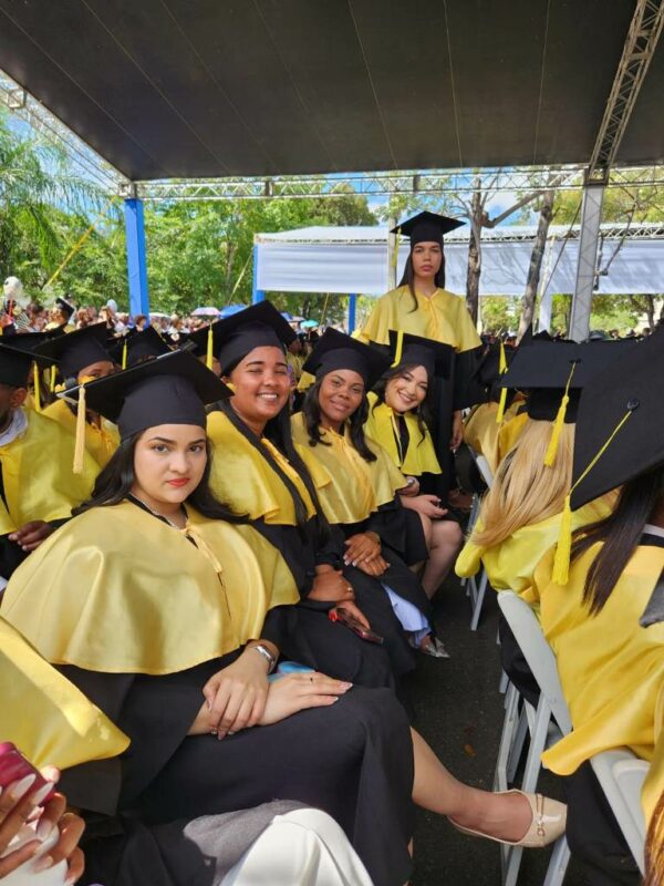 uasd-graduación-universidad