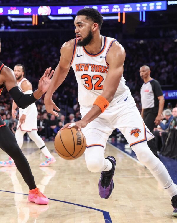 Karl-Anthony Towns  le ha costado descifrar planteamiientos ofensivos de los Knicks.  Ap