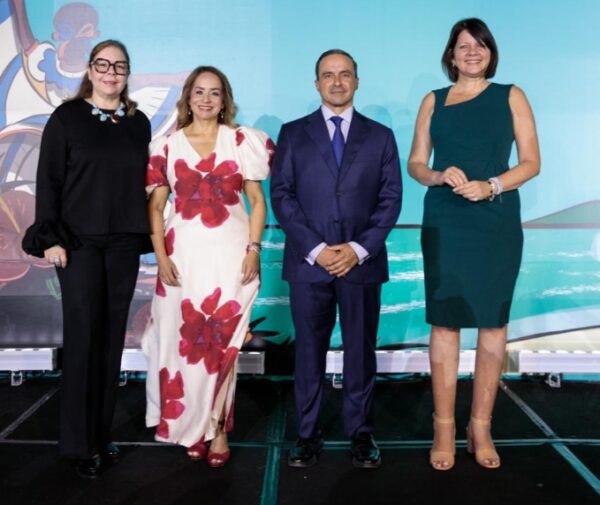 Tammy Reynoso, Aguie Lendor, Javier Tejada y Zarina Montalvo.