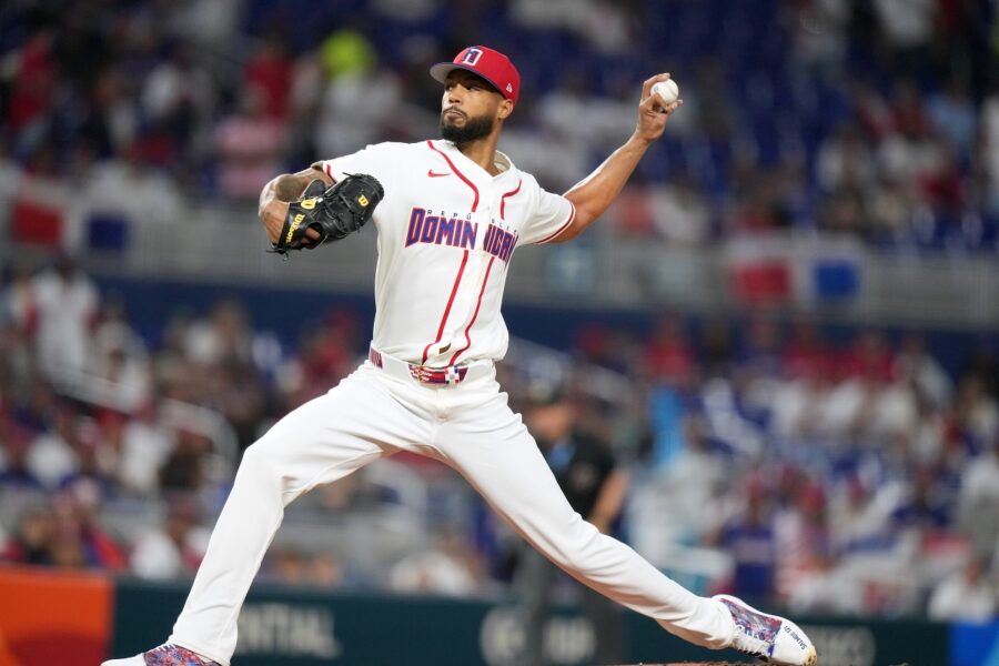 Cristopher Sánchez-dominicana