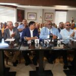Transportistas garantizan que no aumentarán pasajes pese al alza de combustibles