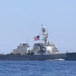 Trump amenaza con una mayor fuerza militar contra Irán si no hay acuerdo y tras un cruce de fuego en Ormuz